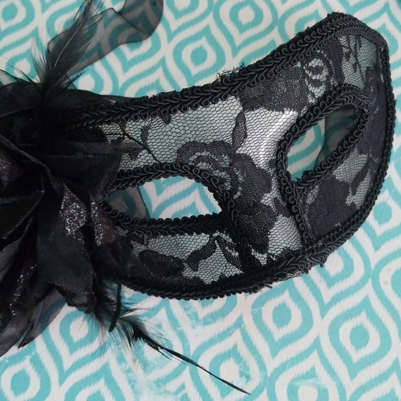 Masquerade eye mask - Picture 2 of 2